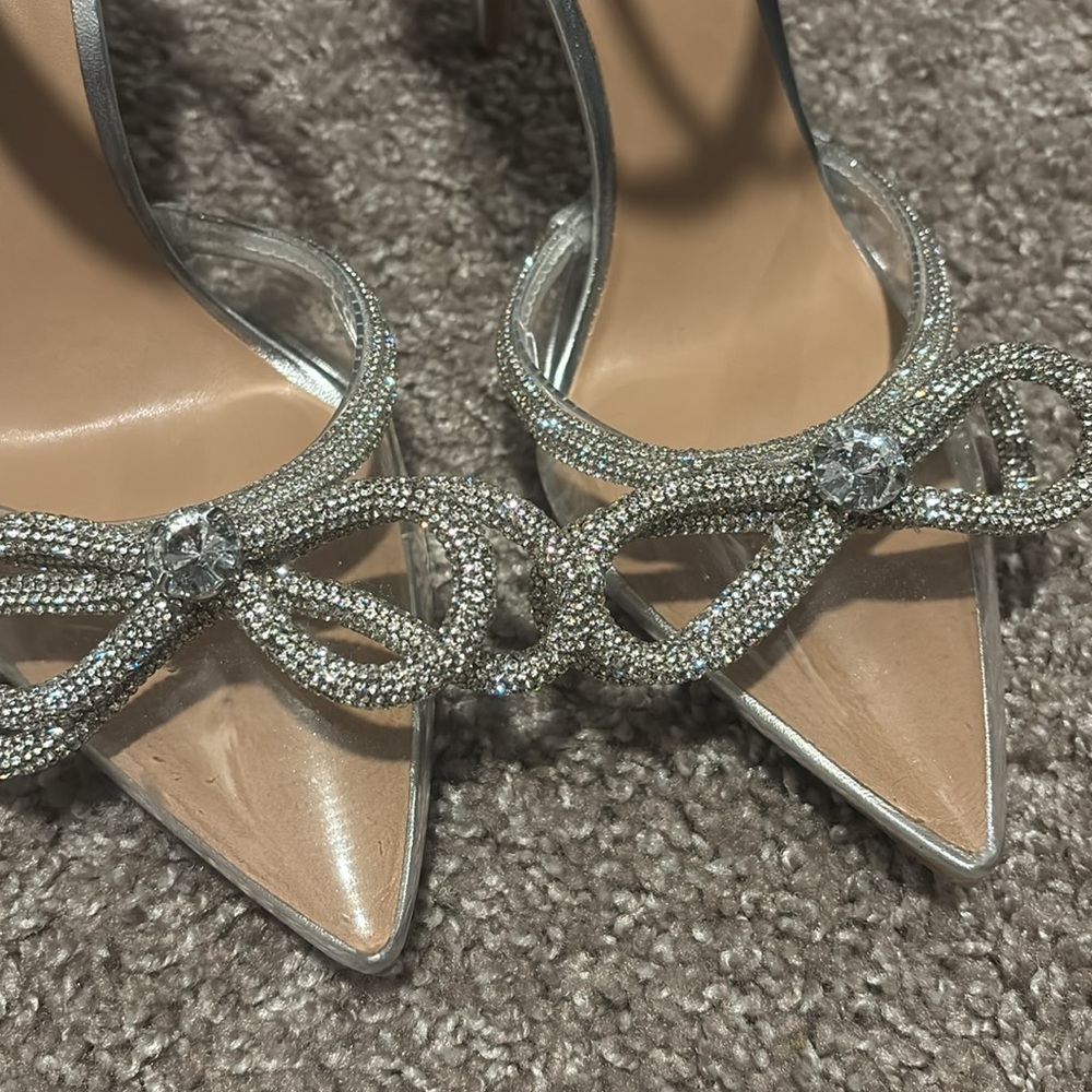 Laynea Translucent Pointed-Toe Pumps - Picture 4 of 5